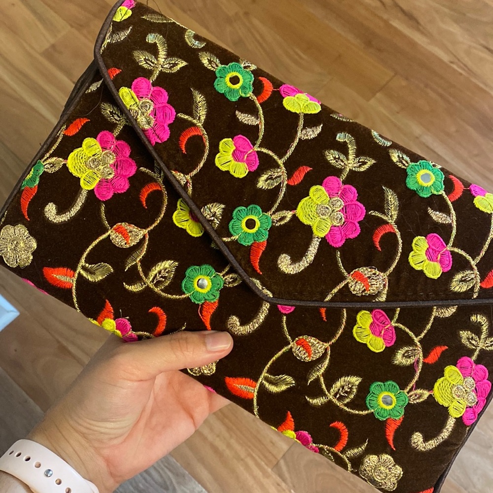 NEW Handmade Ethnic Indian Embroidered Clutch with Mirror Work
